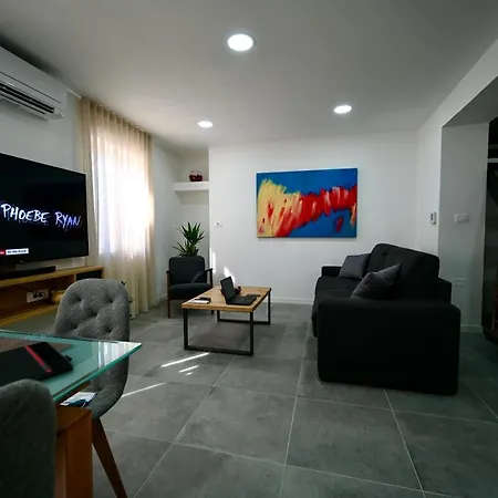 Porta Maggiore 아파트